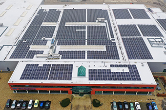 2500 zonnepanelen op onze fabriek!